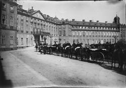 Drottning Victoria bilder. Kortege. Slottet i Karlsruhe.