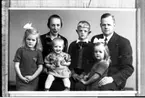 Pastor Einar Carlsson med familj.