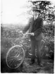 Alrik Johansson 17 år.
Första cykeln år 1927.