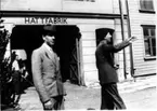 J.A. Forss Hattfabrik. 1942 besökte Prins Wilhelm Falköping och spelade in en dokumentärfilm om Forss Hattfabrik.