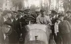 Biltävling. Motorklubbens sommartävling 1911 eller 1913. Bilen 