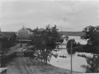 Nyköping 1908. Hamnparti med svängbro. Bild från tidskriften Hemmets bildmaterial.