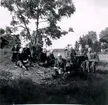 Byalag Jättene 1961. Personer från vänster. Bild 1. Erik Darius, Gilbert Larsson, Backg.  3. Tage Lindqvist, (Korvagården) Folkagården, (Ängaledet?), 4. Ragnar Larsson, Backg. 5. Anders Vilhelmsson, Skatteg. 6. Herman Larsson, Bosg. 7. Karl Svensson (Svenne-Karl), 8. Sven Larsson, Bosg. 9. Gustav Henriksson, Jäppag. 10. Linnar Andersson.