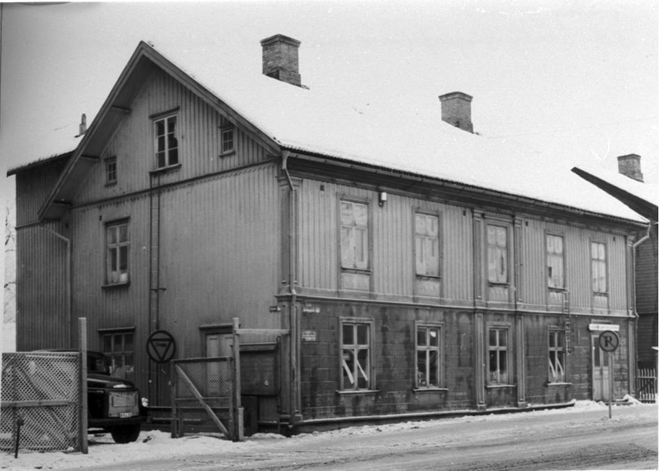 Gamla telegrafhuset mittemot Rantens station.