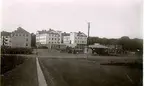 Stora Hotellet, Poststationen och bensinmacken. Området öster om hotellet år 1931.