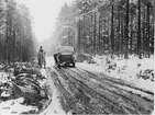 Vy från en av Telegrafverket företagen rekognisering för anläggningen av rikskabeln Uppsala-Gävle 1925. Vägen mellan Ulriksdal och Forsbacka.