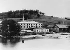 Södertälje Tändsricksfabrik 1886. Originalfotografiet tillhör Östra Södermanlands Kulturhistoriska Förening, Nykvarn.