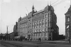 Hertzia (kontorshus) med Strand Hotell i Göteborg 1906. Bild från tidskriften Hemmets bildmaterial.