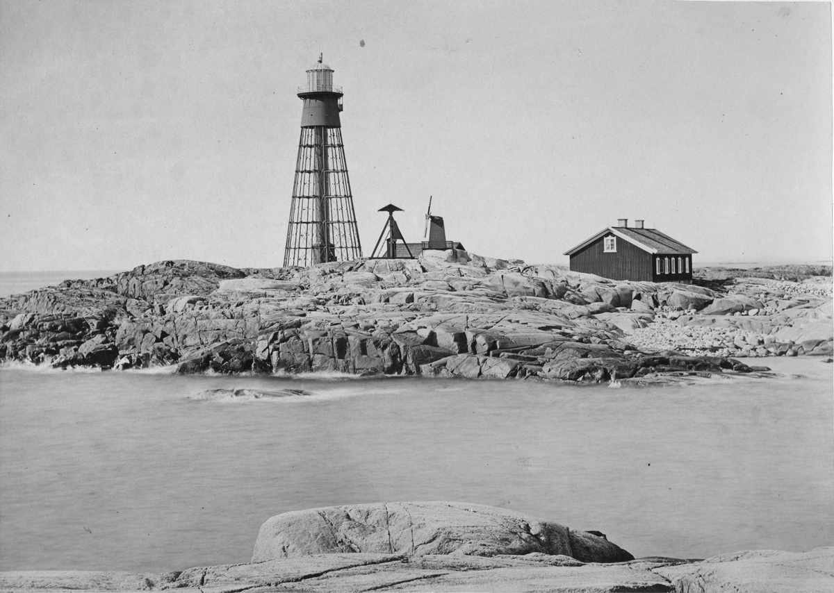 Pater Noster fyren i Bohuslän mellan 1872 och augusti 1876.