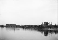 Näs bruk med Näs kraftstation till vänster i bild.