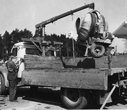 Hydrauliska Industri AB, Hudiksvall. Lyftkranen "Bimbo" last