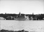 Vy över Allmänna Konst- och Industriutställningen på Djurgården i Stockholm 1897. Gamla Stockholm.