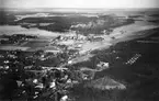 Flyfotografi över Iggesunds bruk i Hälsningland.