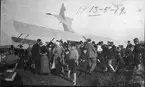 Fotografi ur album från Meisters-Flygaktiebolag i Göteborg. Flygplanskrasch 19 maj 1913.