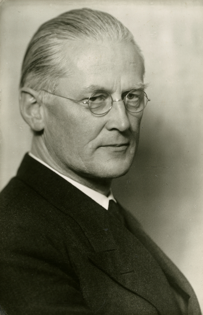 Remfeldt, Aage (1889 - 1983)