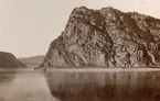 Loreleiklippan, en 132 meter hög klippa på floden Rhens högra strand vid Sankt Goarshausen i Rhein-Lahn-Kreis, Rheinland-Pfalz, Tyskland.