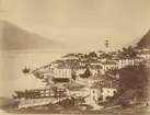 Vy över staden Bellagio vid Comosjön, norra Italien, 1886.