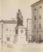 Ur album: Utländska Resan 1900 I. Mozartstatyn i Salzburg.