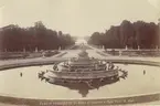 Ur album: Utländska Resan 1890. Parken vid palatset Versailles, Paris. Le Bassin de Latone.