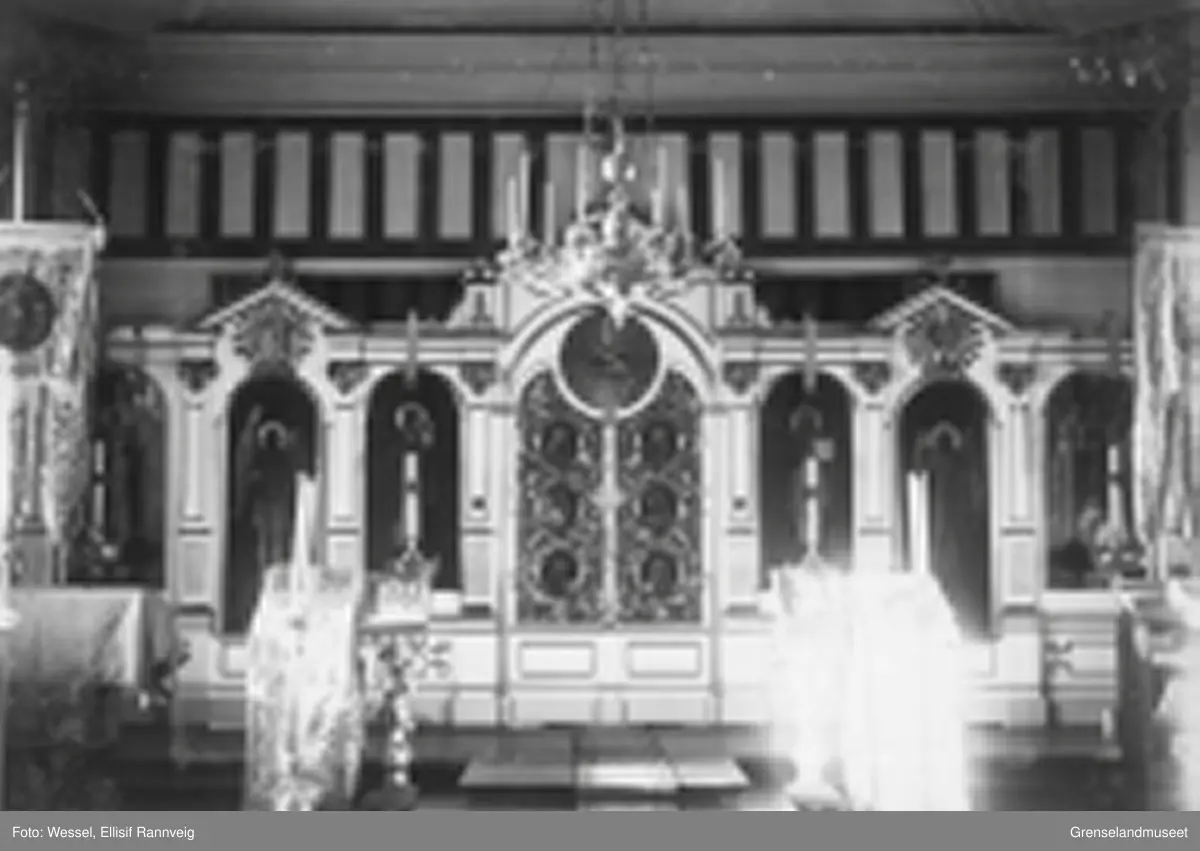 Billedveggen (ikonostasen)  i Boris Glebs kirke