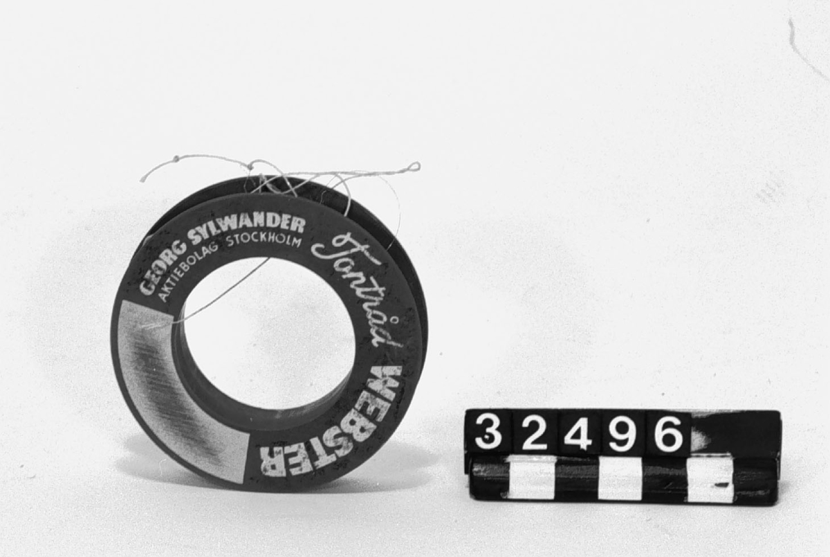 Tontråd för Websters tråddiktafon. Totalt 10 st. spolar tontråd legerad, rostfri och tillverkad enligt Websters spec. 1 spole i originalkartong 23 min speltid. Tontråden 0.10 mm x diam. br-si ? Kartongens längd: 73 mm, bredd: 73 mm, höjd: 18 mm.