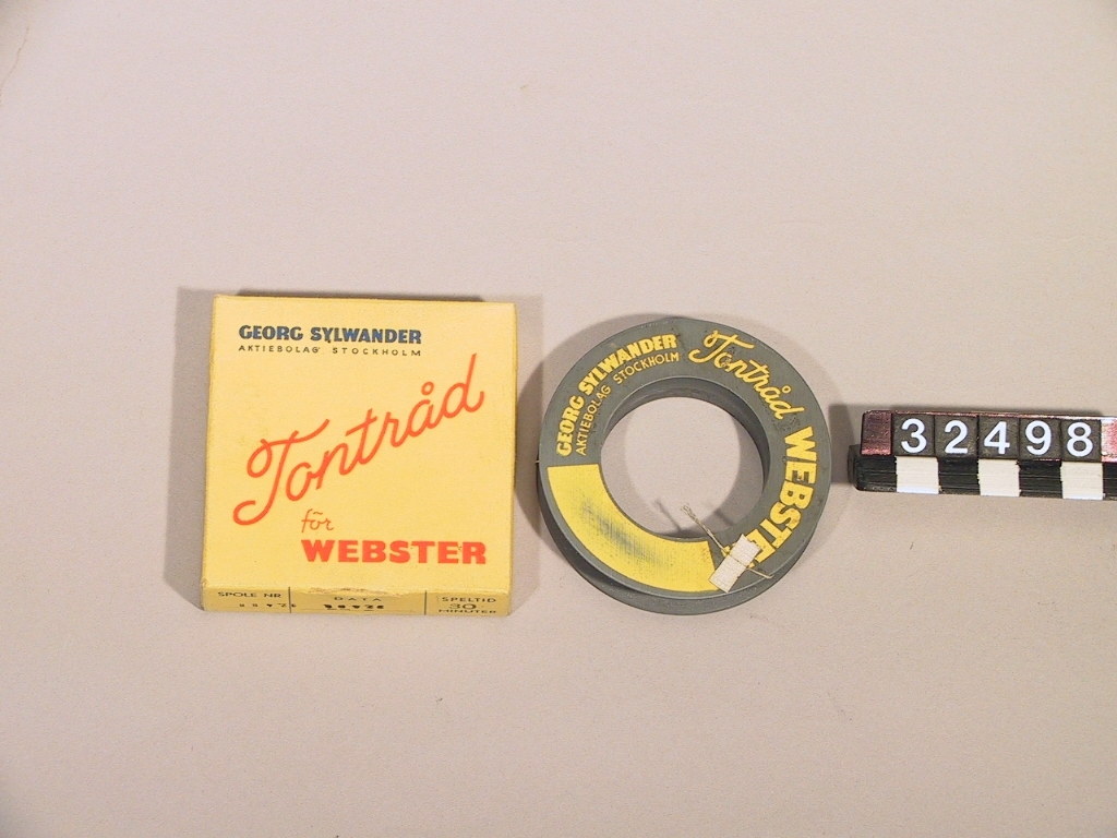 Tontråd för Websters tråddiktafon. Totalt 10 st. spolar tontråd legerad, rostfri och tillverkad enligt Websters spec. 1 spole i originalkartong 30 min speltid. Tontråden 0.10 mm x diam. br-si ? Kartongens längd: 73 mm, bredd: 73 mm, höjd: 18 mm.