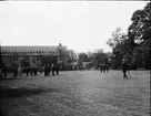 Skioptikonbild med motiv från Universitetet i Oxford.
Bilden har förvarats i kartong märkt: Oxfrod 1906.