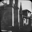 Skioptikonbild med motiv av Katedralen i Granada.
Bilden har förvarats i kartong märkt: Höstresan 1910. Granada 9. No 9. Text på bild: 