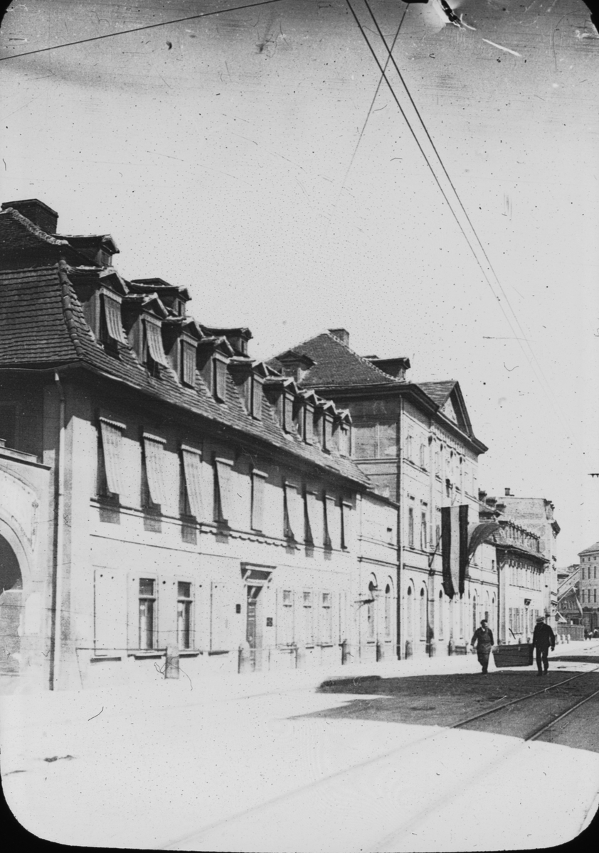 Skioptikonbild med motiv från Weimar.
Bilden har förvarats i kartong märkt: Vårresan 1910. Weiman 8. III.