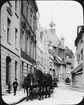 Skioptikonbild med motiv från gatan vid St. Johannis kloster, Stralsund.
Bilden har förvarats i kartong märkt: Resan 1912. Stralsund. Text på bild: 