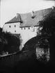 Skioptikonbild med motiv av Frontfeste Burg Nürnberg med floden Pegnitz.

Bilden har förvarats i kartong märkt: Vårresan 1910. Nürnberg 9. XVII.