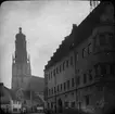 Skioptikonbild med motiv från Nördlingen med St. Georgskirche.
Bilden har förvarats i kartong märkt: Vårresan 1911. Nördlingen IX.