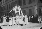 Skioptikonbild med motiv från Mannheim. Religiös högtid?
Bilden har förvarats i kartong märkt: Resan 1906. Heidenberg 5. Mannheim 2.