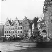 Skioptikonbild med motiv från Rhens.
Bilden har förvarats i kartong märkt: Resan 1904 Rhens III.