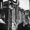 Skioptikonbild med motiv av L'église Saint-Sauveur i Caen.
Bilden har förvarats i kartong märkt: Resan 1908. Caen 8. X. Text på bild: 