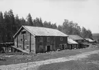 Ösjöfors handpappersbruk. Bruket, kvarnen och smedjan. Fotograferat från byggnaden nr 9:s gavel.