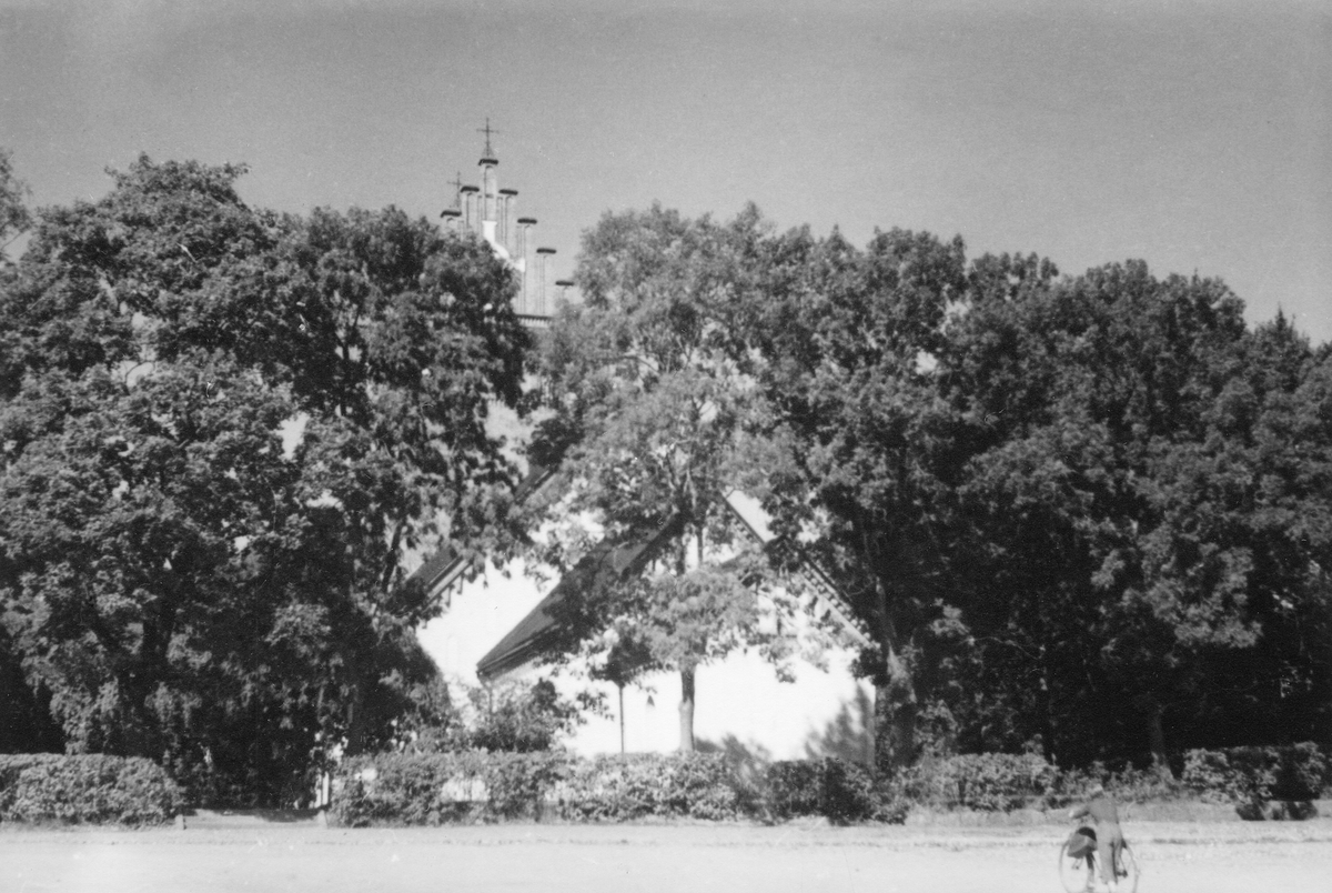 Hallkyrka, Kyrka, Plantyp-Enskeppig, Plantyp-Treskeppig, Salkyrka