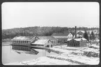 Eldforsens träsliperi.
Fabriken sedd från väflorna (1903).
