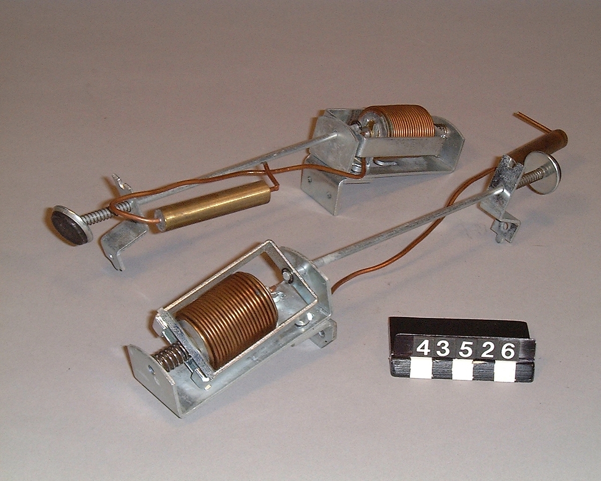 Två ventiler till gaskylskåp.