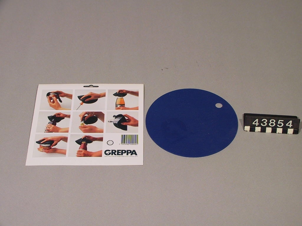 Genom  denna cirkulära gummiduk kan man på ett enkelt sätt öka friktionen och därmed till exempel underlätta öppnandet av flaskor och burkar och samtidigt skydda handen.