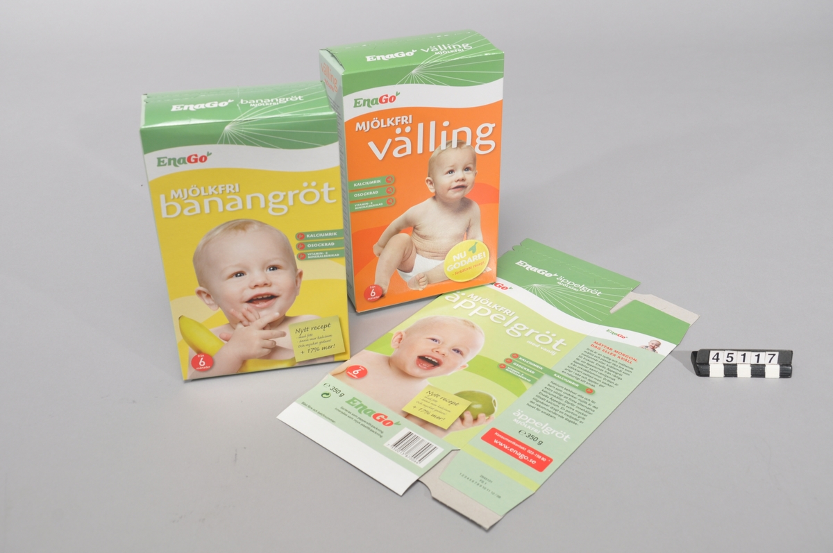 Välling och gröt EnaGo, för mjölköverkänsliga barn.  Vällingen innehåller spannmål (ris, majs, vete, och havre), vegetabilisk olja, risprotein, och fria aminosyror. Den är berikad med vitaminer och mineralämnen för att täcka det lilla barnets behov. Den har tilsatts extra mycket kalcium eftersom det är viktigt för barn som undivker mjölk att ha alternativa kalciumkällor. Vällingen är osockrad och klassas som SärNär (näring för särskilda näringsbehov), den är mjölkfri dvs fri från såväl laktos som komjölksprotein.  Gröten finns i äppel- och banansmak och innehåller varken mjölk eller soja. Gröten är berikad med vitaminer och mineralämnen och tillreds direkt i tallriken. EnaGo använder risprotein som proteinkälla. Övriga ingridienser är vete, majs, havre, vegetabilisk olja, enskilda aminosyror samt banan eller äpple/vanilj.  Både vällingen och gröten blandas med vatten, värms upp och är då ätklar. Gröten kan även blandas med mjölkersättning.  Föremålet omfattar ett paket Banangröt 350 g, ett paket Mjölkfri välling 350 g samt en ofylld kartong för Äppelgröt.