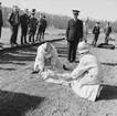 Skolungdomar på brandövning på Sotarevallen i Huskvarna en dag i mars månad.