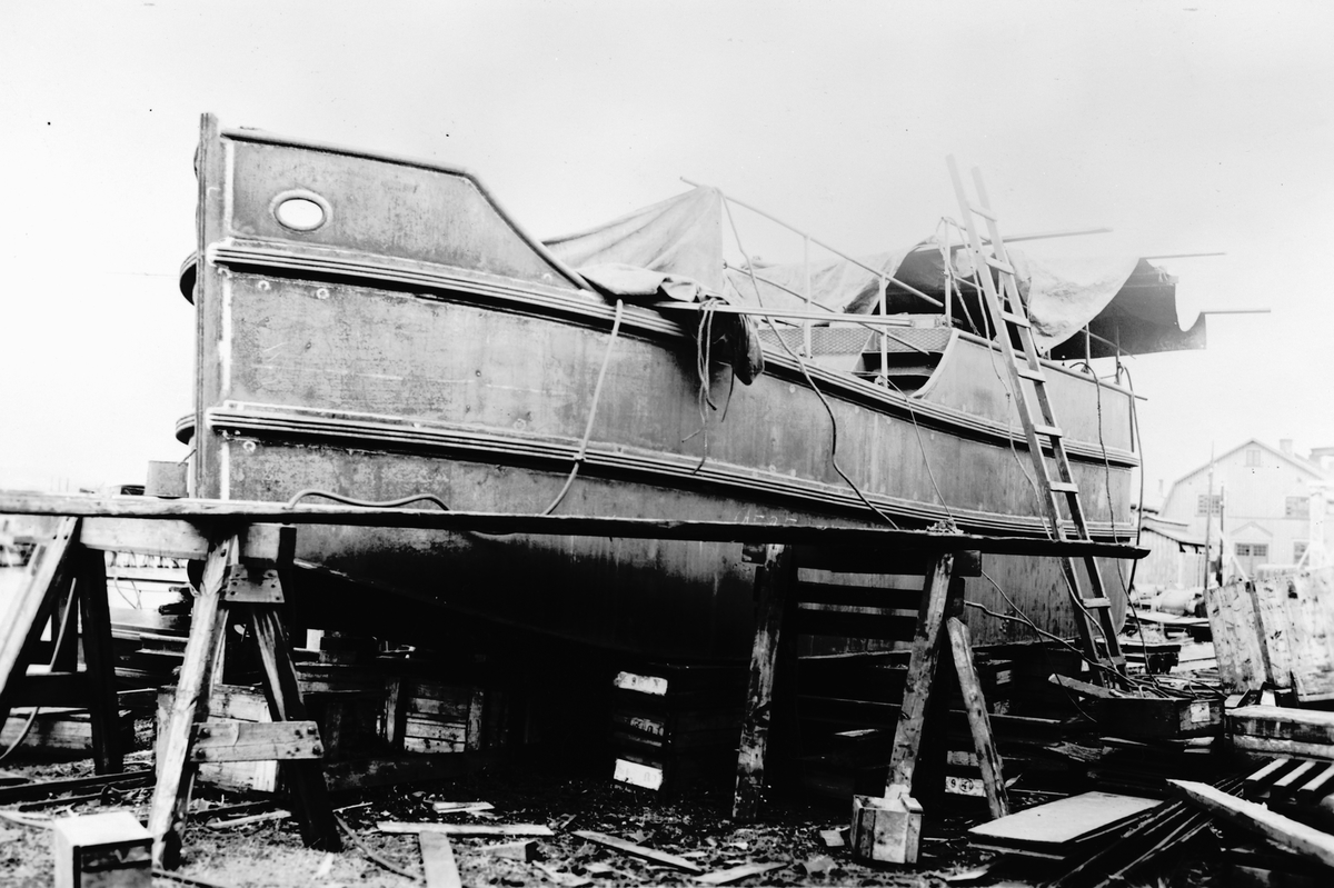 M/S "ESAB II", helsvetsat verkstadsfartyg. Byggd år 1930 vid ESAB:s verkstäder.