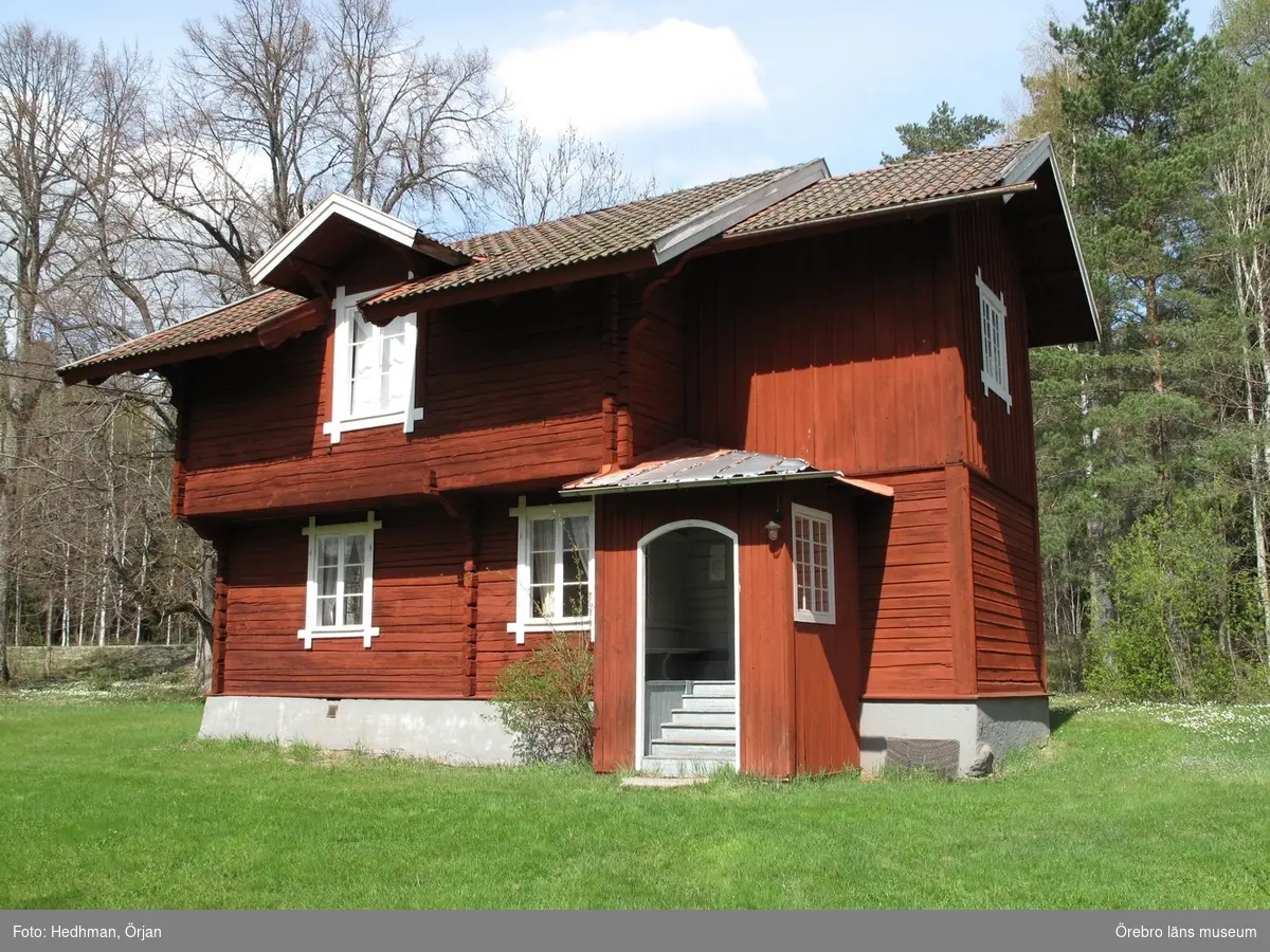 Arbeten i köket, Munkhyttans skola (Munkhyttan 1:2).
Munkhyttans skola, exteriör.
Dnr: 2012.220.048; 2012.220.050