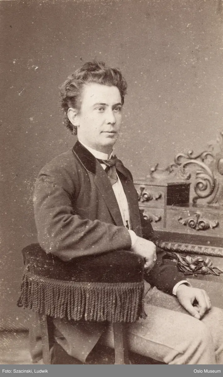portrett, mann, skuespiller, sittende knefigur