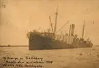 S/S Sverige av Trelleborg i Amsterdam midsommar 1909 på resa från Arkangelsk, lastad med bräder,  16579, förliste i Nordsjön 1911? Skänkt av ingenjör Andersson 1958?