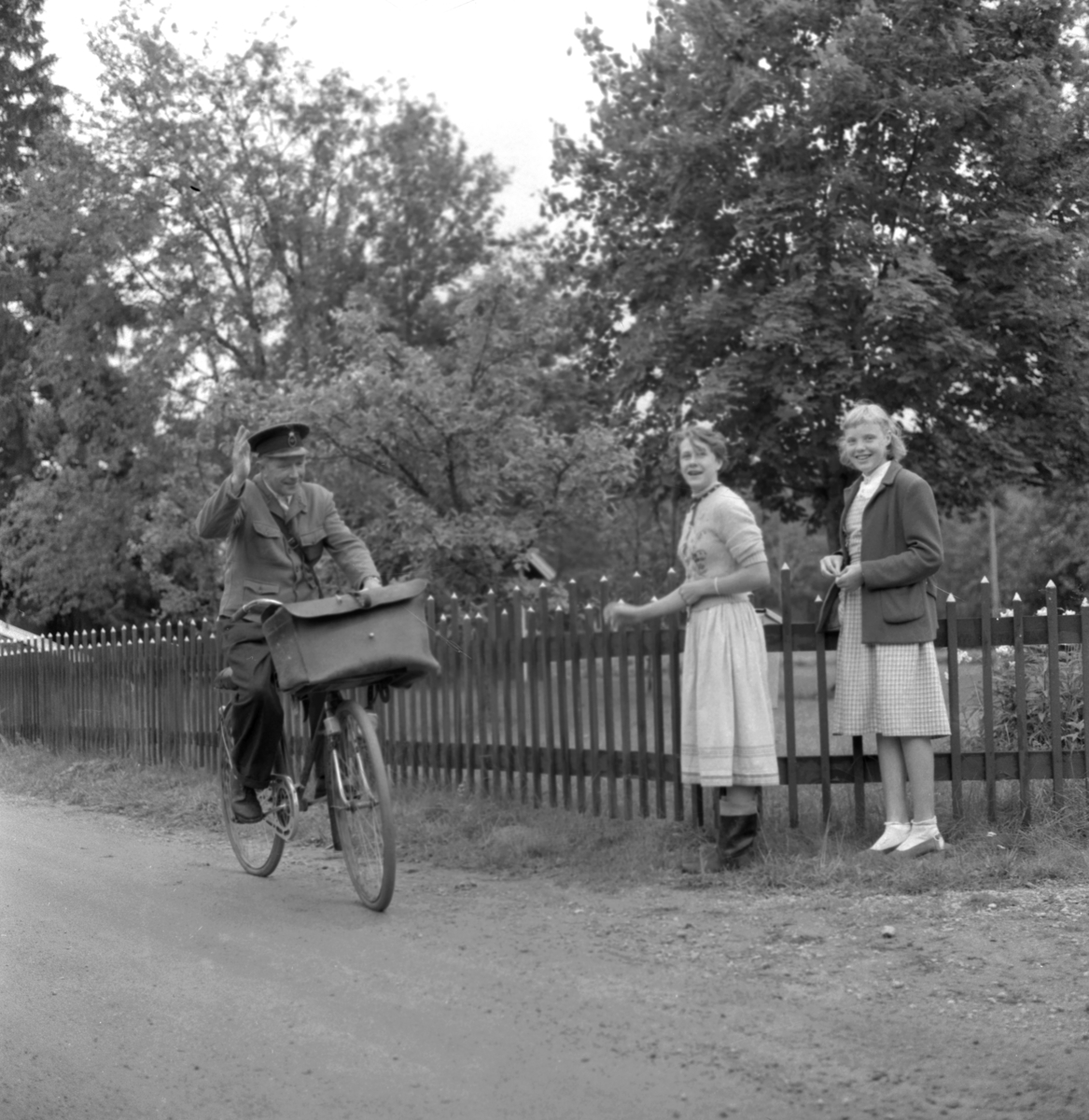 Lantbrevbärare i Mullhyttan. Bildsidan.
14 augusti 1955