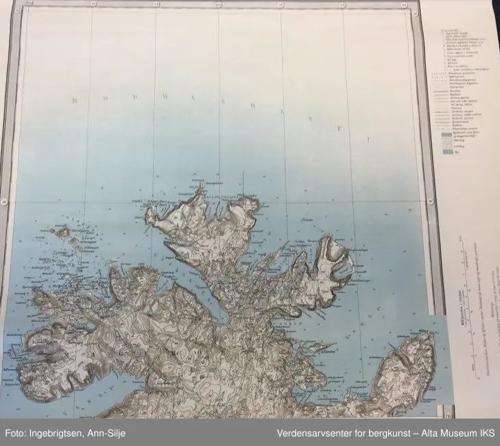 Form: Kart. 33 ulike kart over ulike deler av Finnmark.