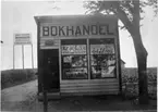 Utställningen 1910. Lindgrens kiosk. Denna låg på tandläk. Magnussons nuv. tomt S:t Olofsgatan 31, mitt emot utställningsentrén.