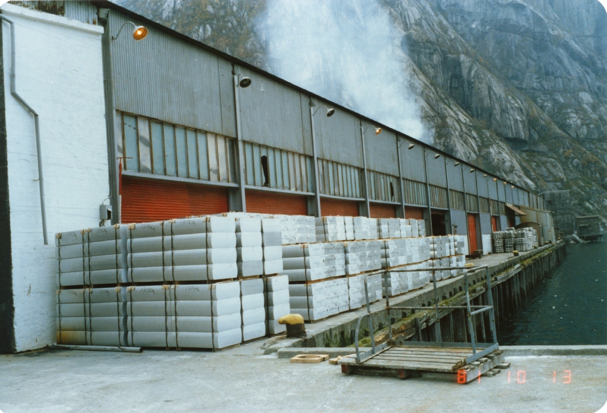 Ferdig pakka aluminium klar til utskiping ved DNN Aluminium. 